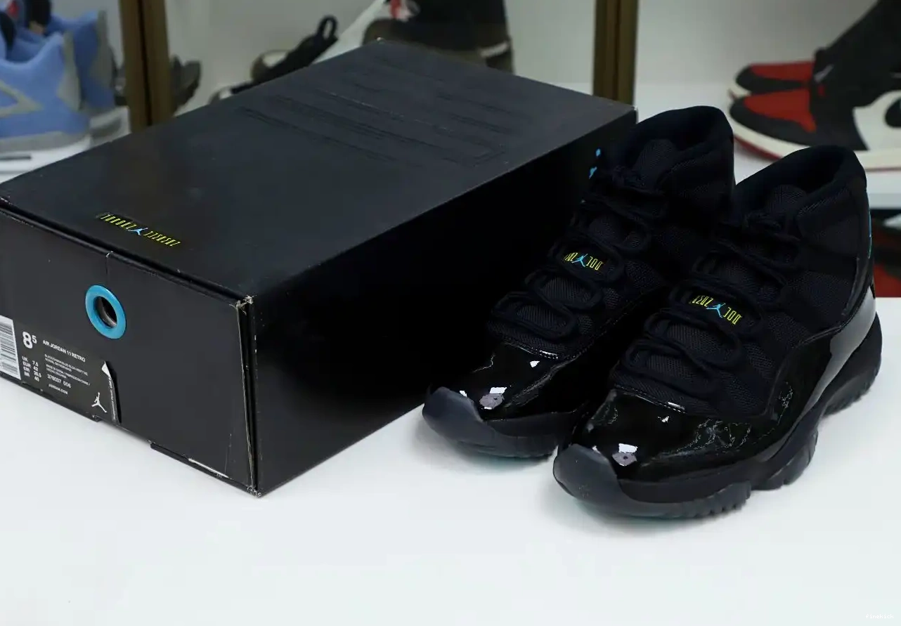 JORDAN GAMMA BLUE AIR RETRO 11 0402